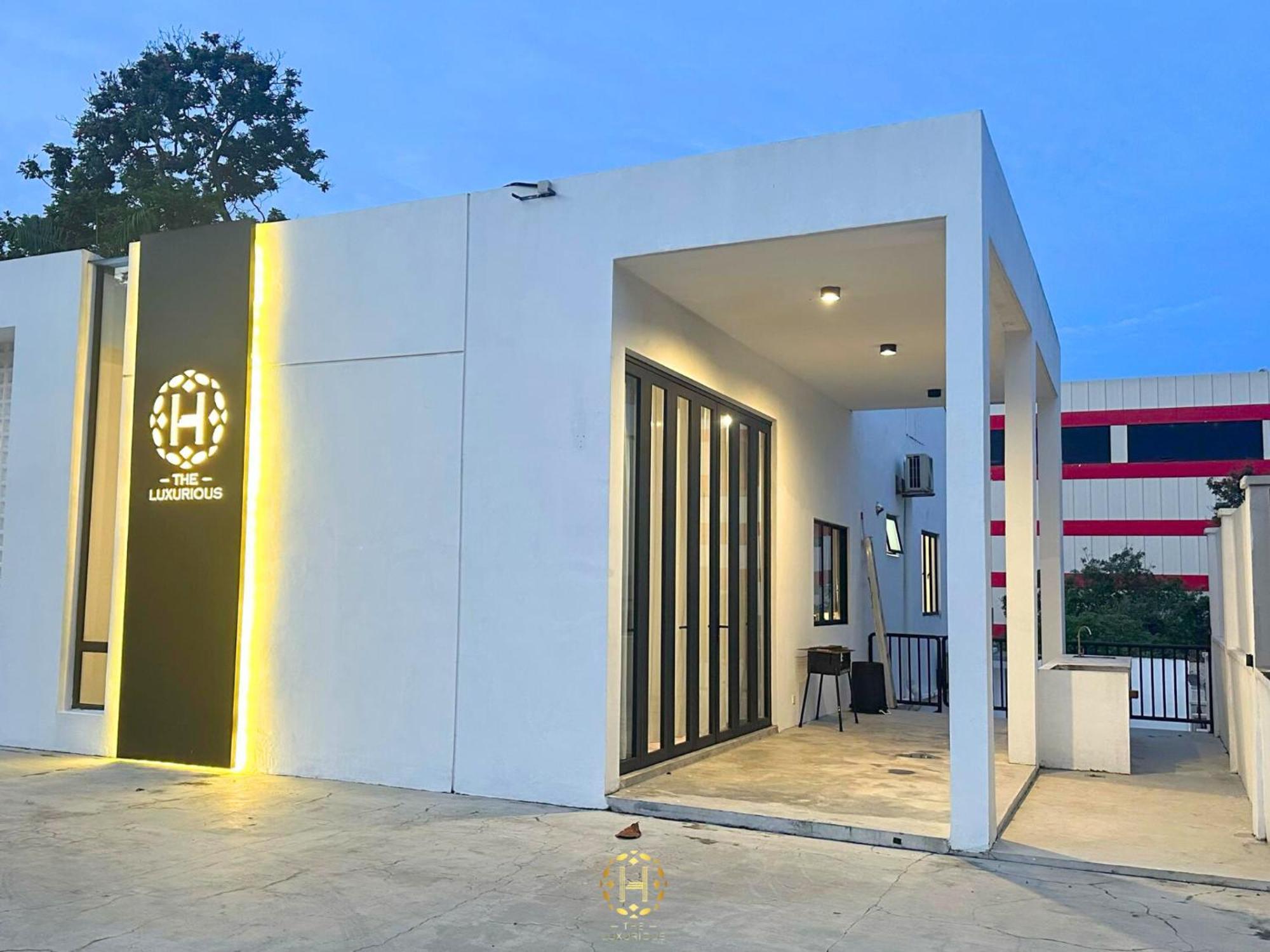 Вілла The Luxurious 27, Джохор-Бару Екстер'єр фото